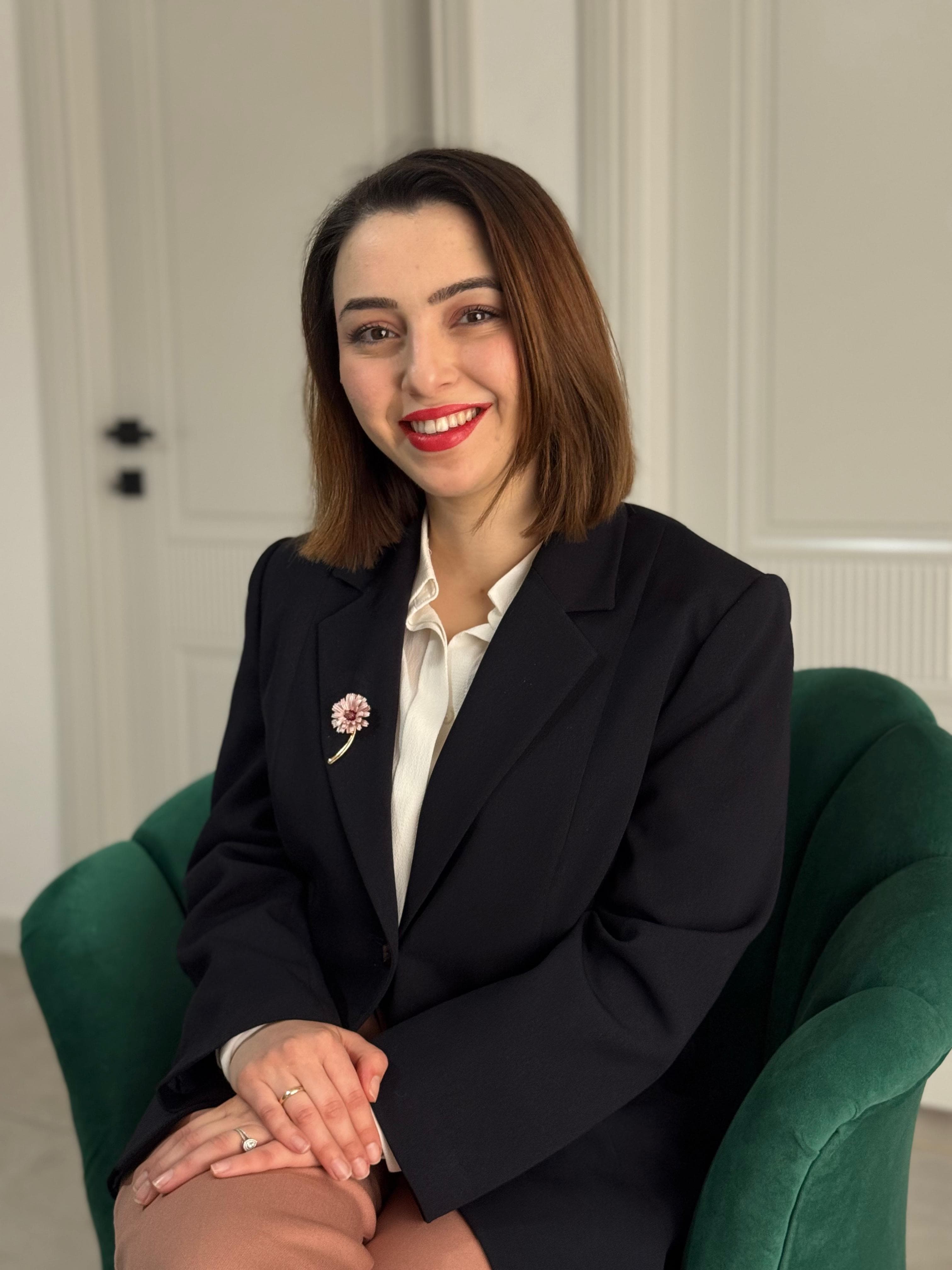 Psikolog Aybüke Tuçe Esen